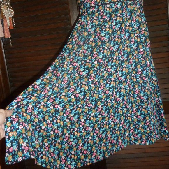 Beautiful Black Dress with Colorful Flowers, S M - Picture 4 of 11